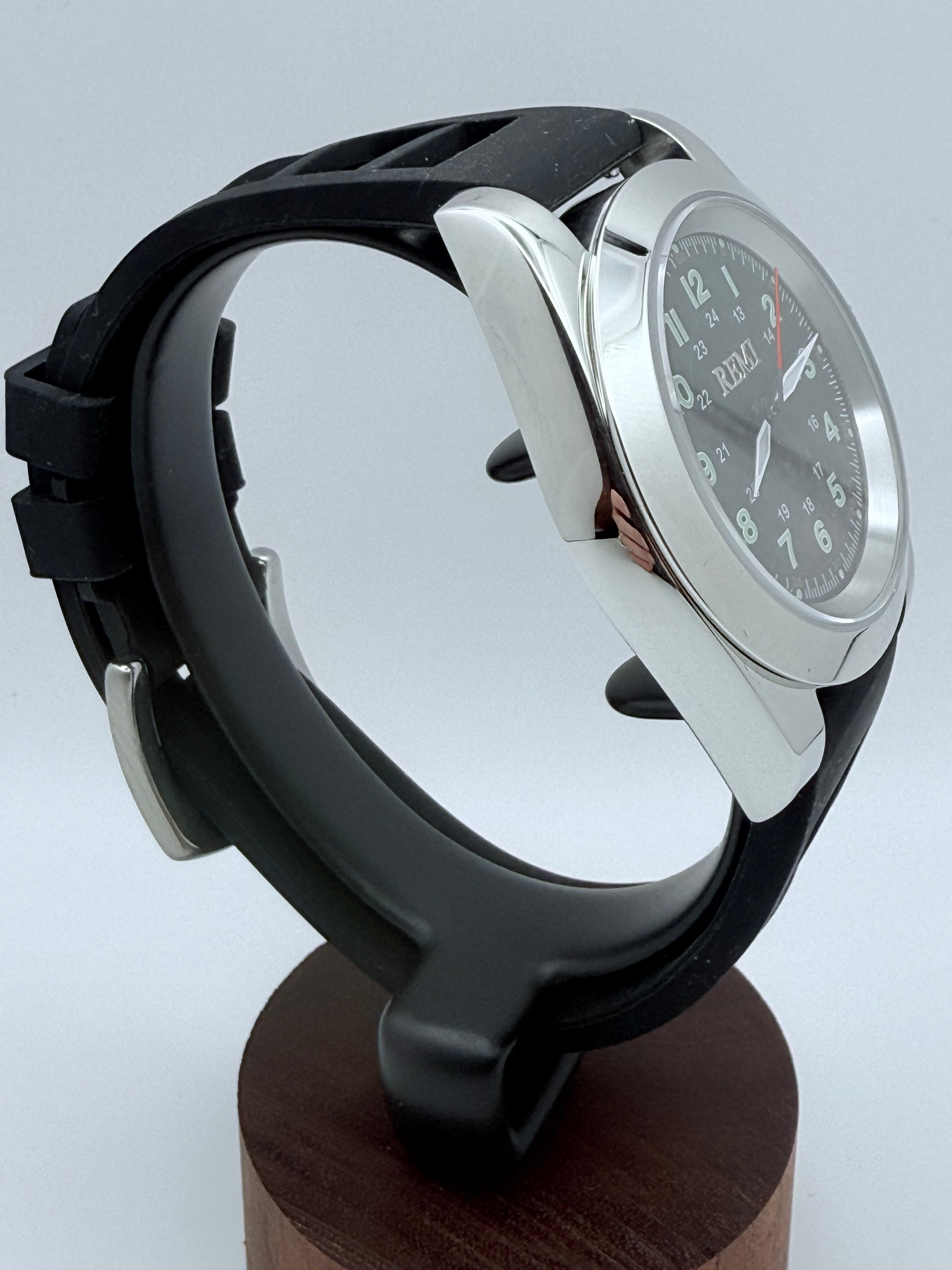 Trekker Field - Quartz