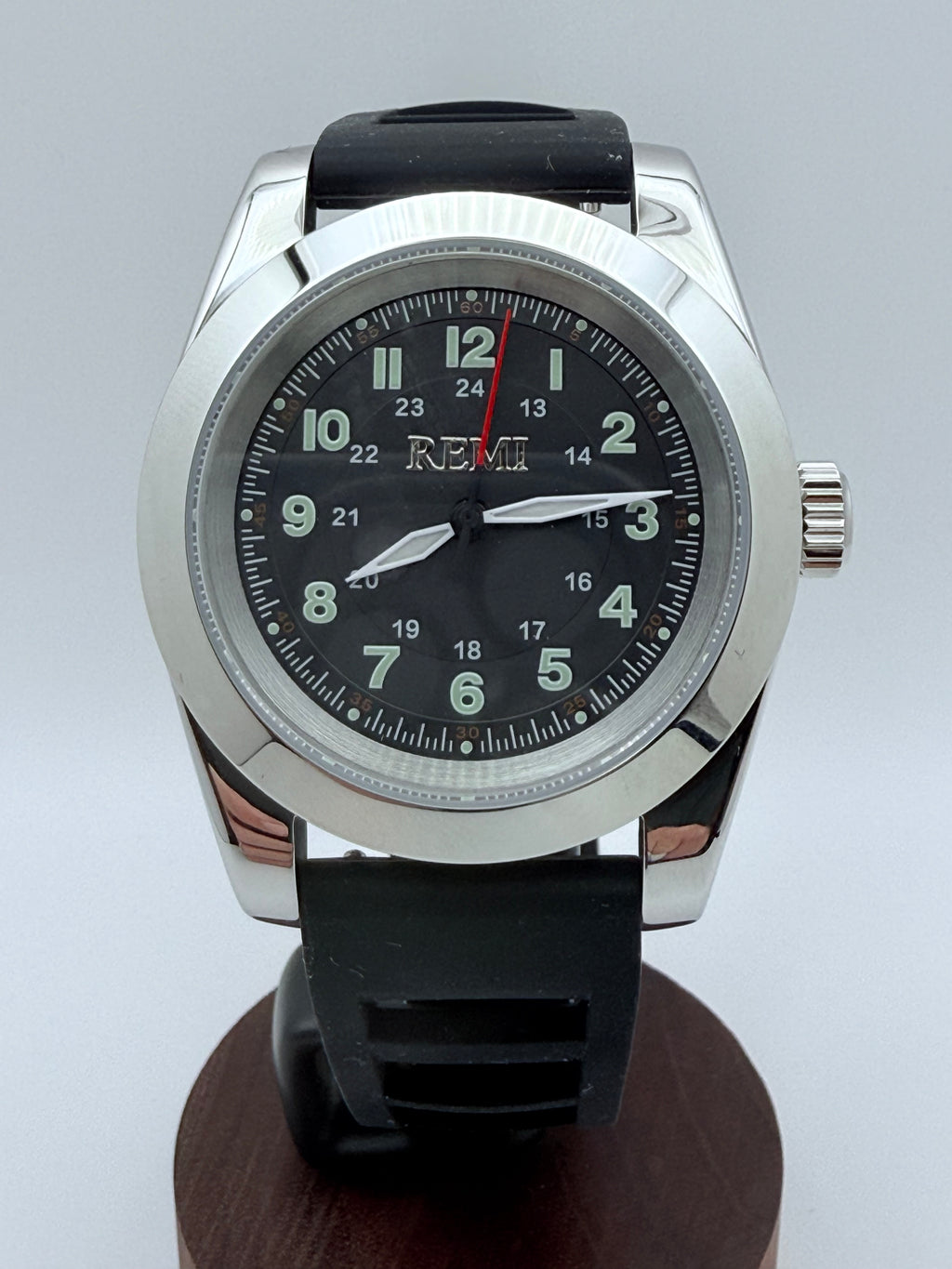 Trekker Field - Quartz