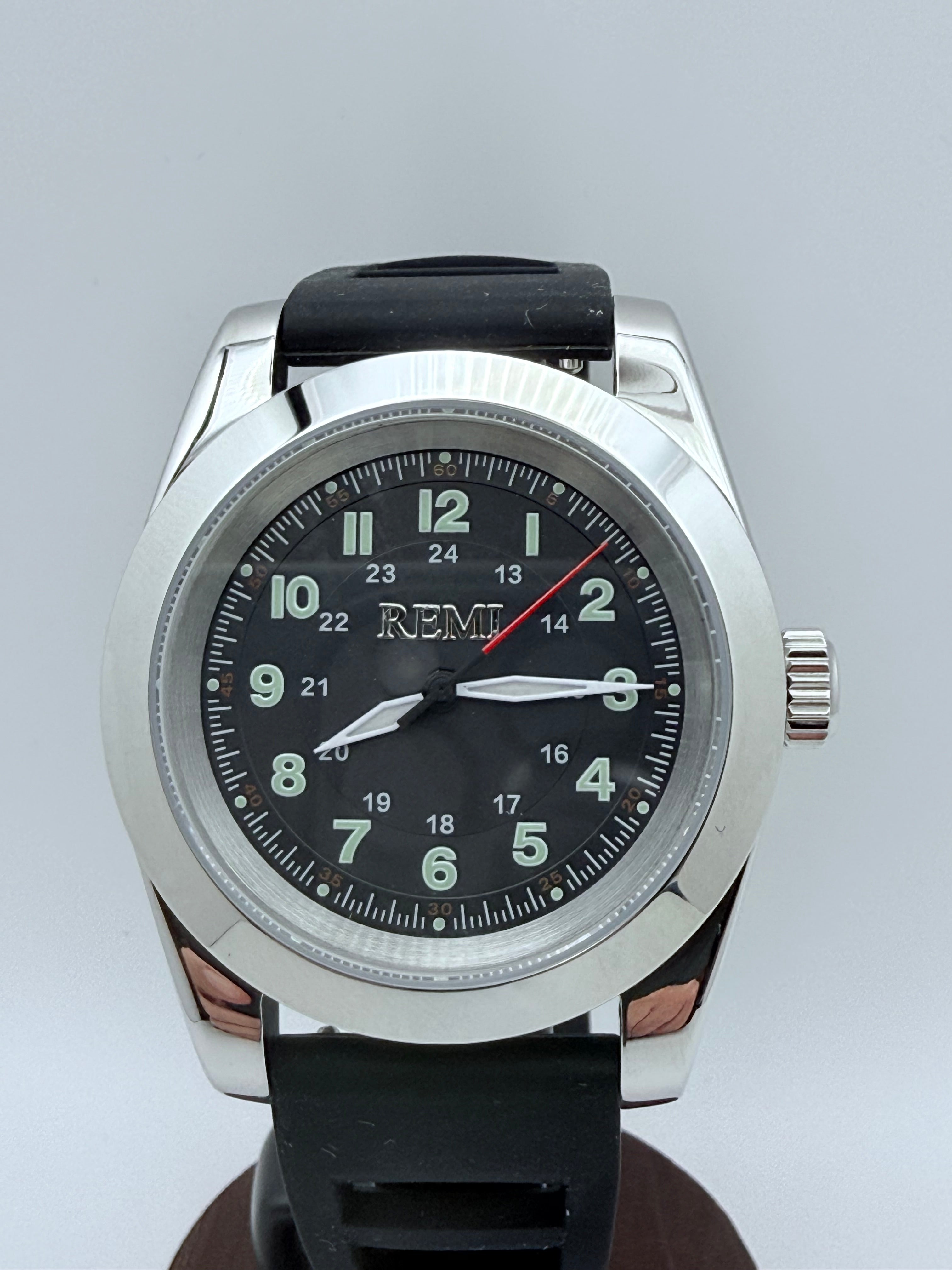 Trekker Field - Quartz