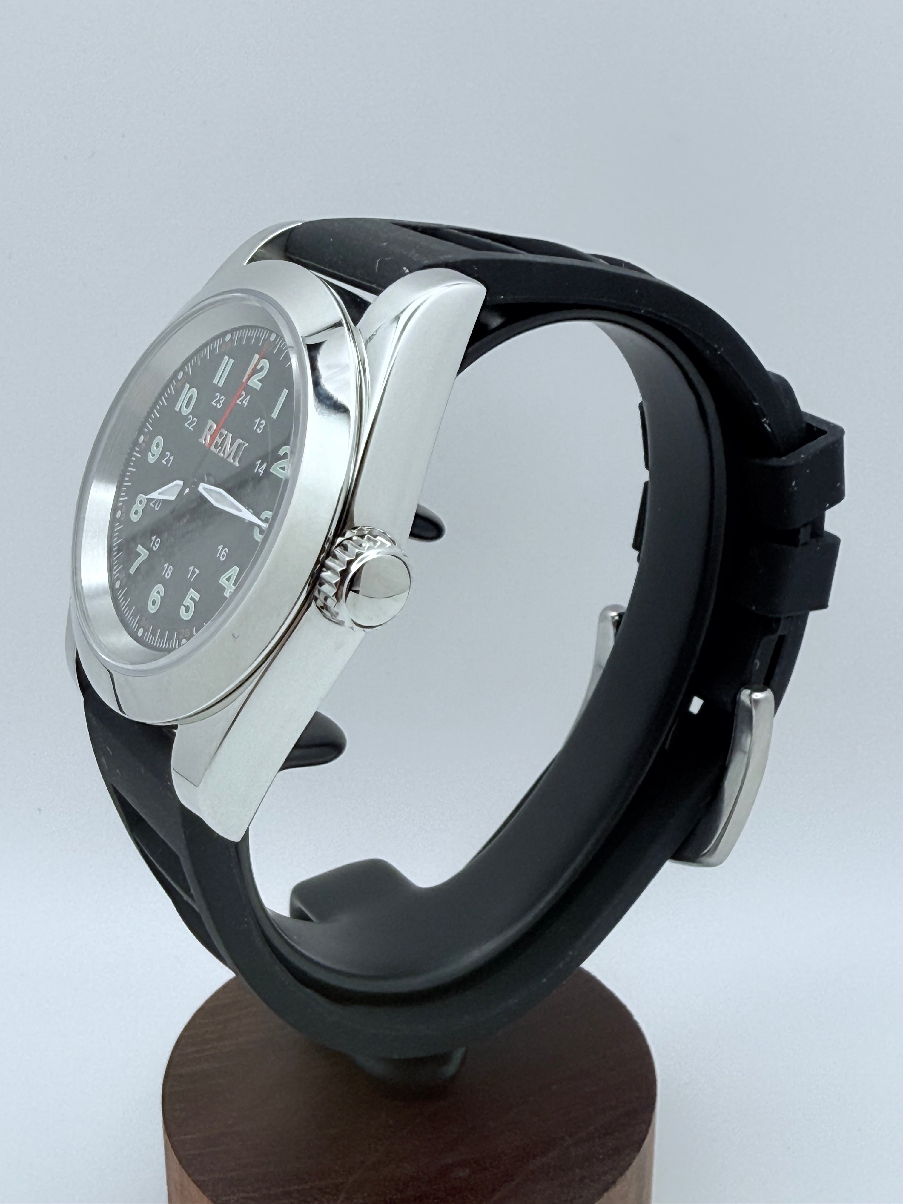 Trekker Field - Quartz