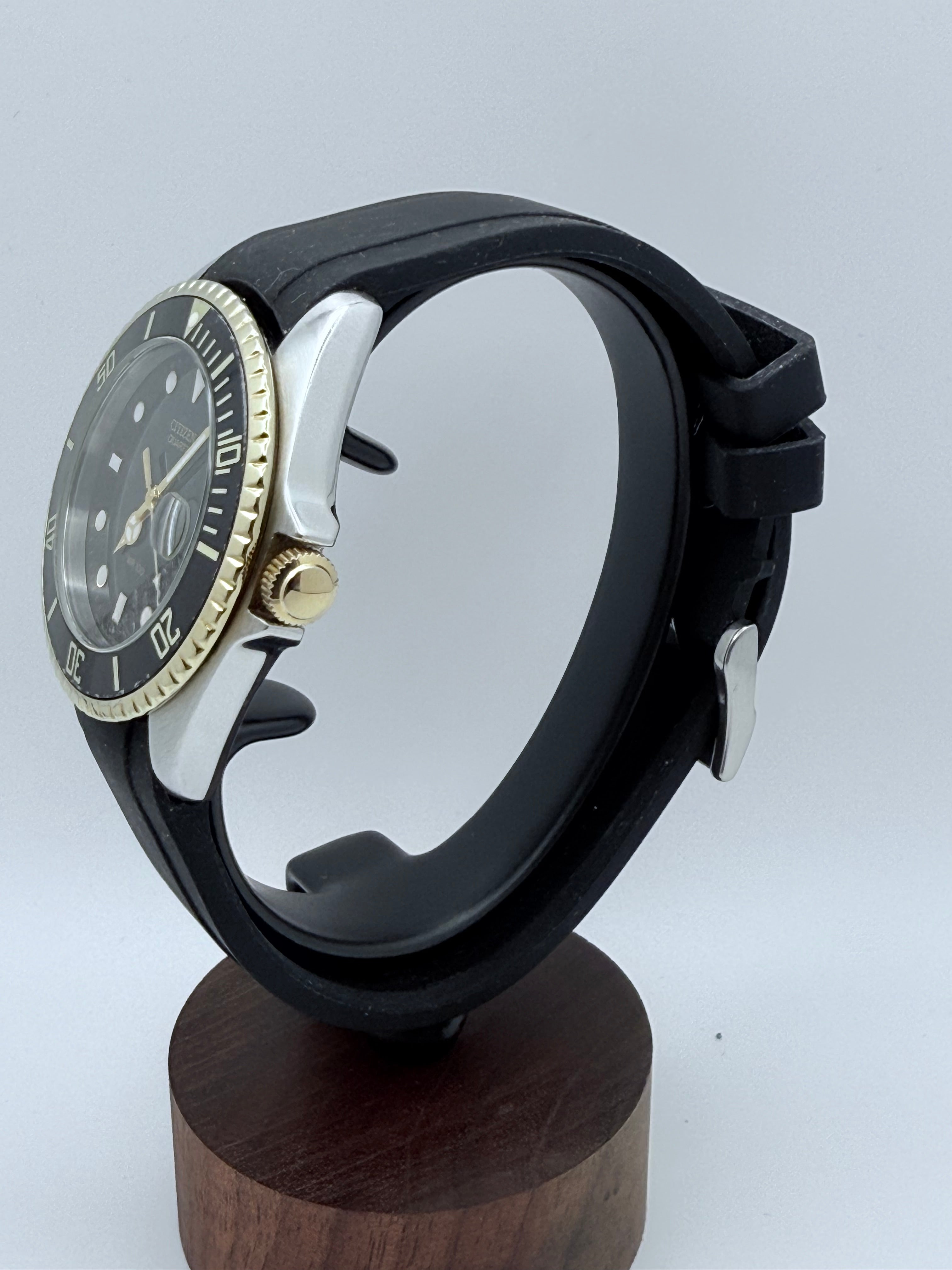 Citizen Dive Watch - Dive - Black - Gold/SS - Preowned