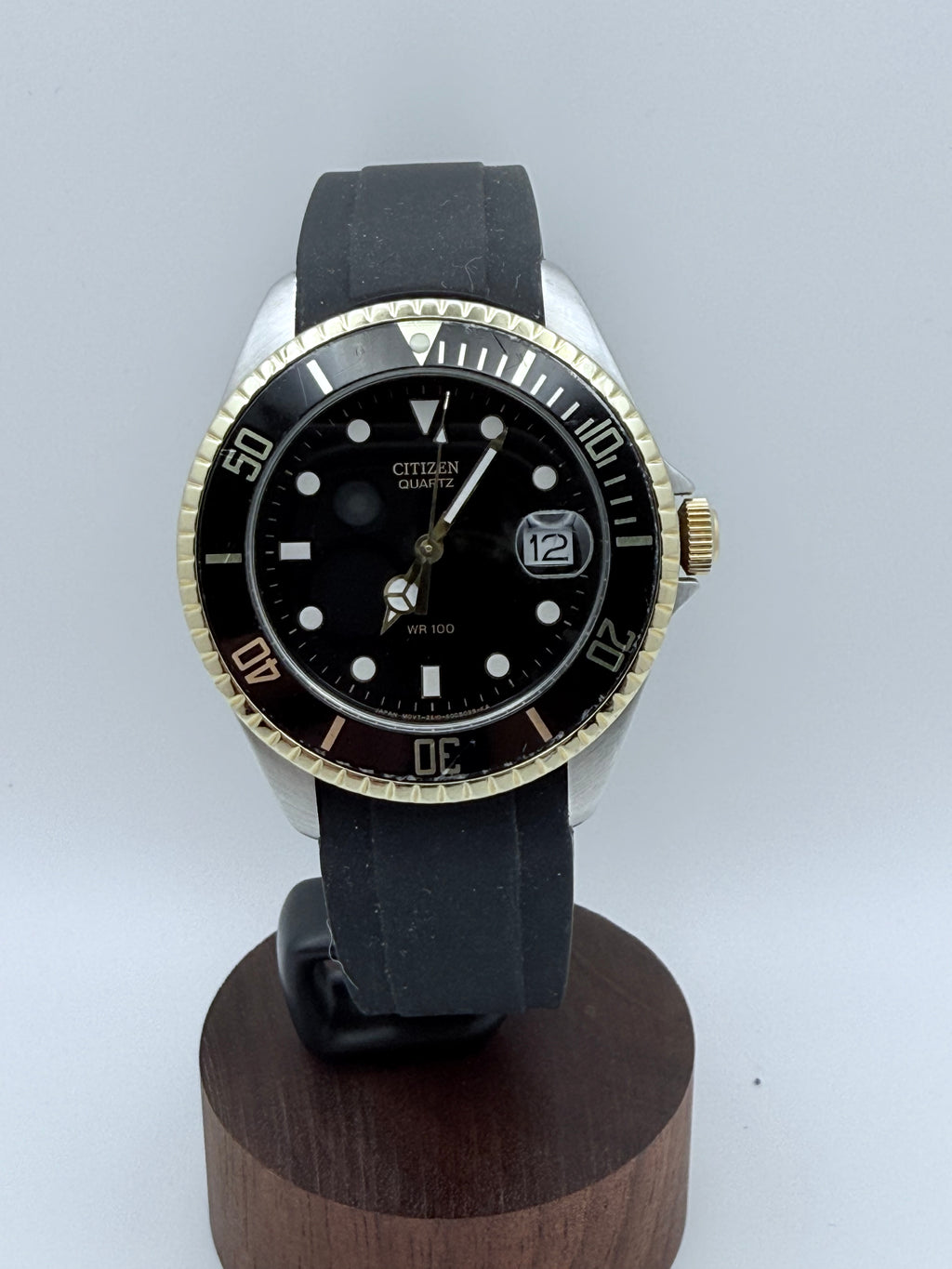 Citizen Dive Watch - Dive - Black - Gold/SS - Preowned
